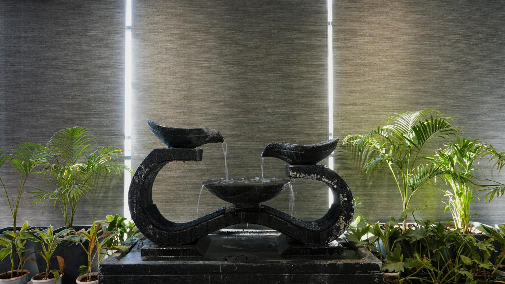 Hotel Downtown Gandhinagar Bagian luar foto