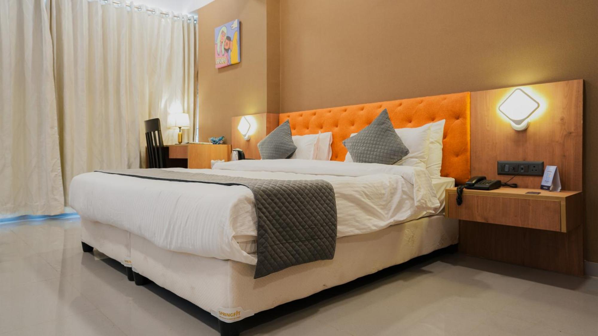 Hotel Downtown Gandhinagar Bagian luar foto